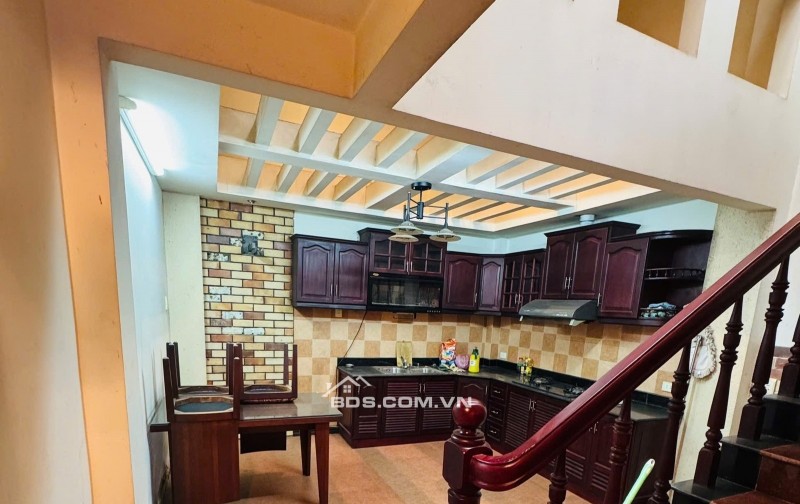 Bán nhà HXH, 1 căn ra MT Trương Công Định P.14 Tân Bình 67m2 3Tầng 3PN. Chỉ 10.8 Tỷ còn TL với chính chủ.